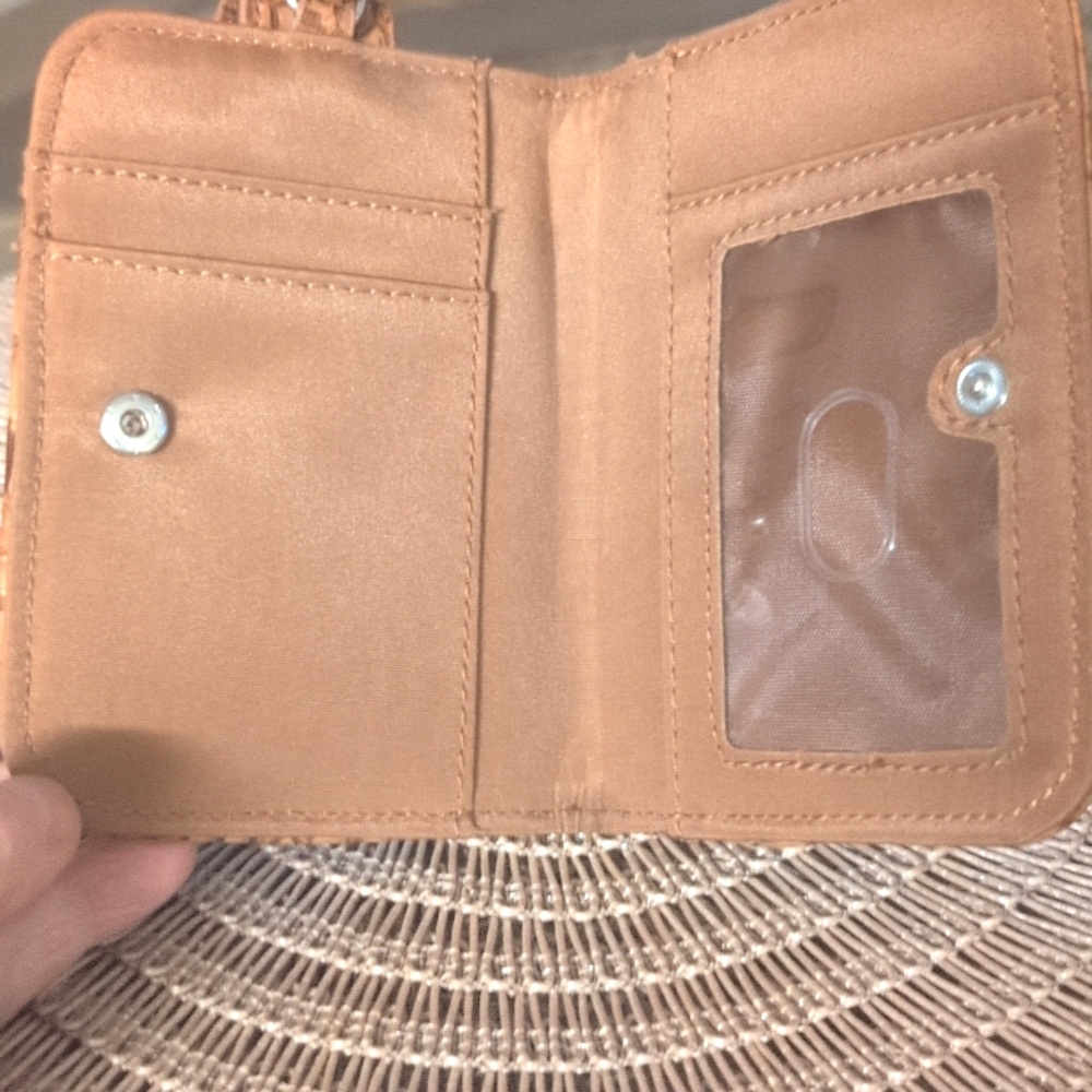 Liz Claiborne Wallet - Picture 4 of 4